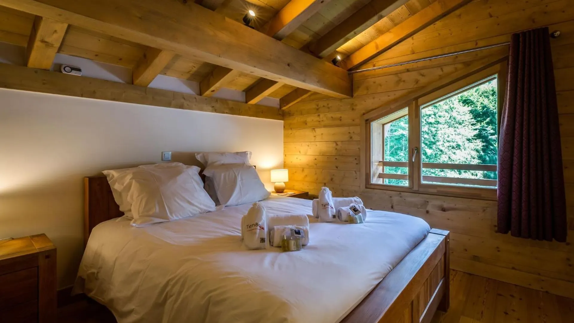 Delys - Renovated - Beside Park - Climbing Wall - Hikes - Mont-Blanc Views Les Houches Apartment