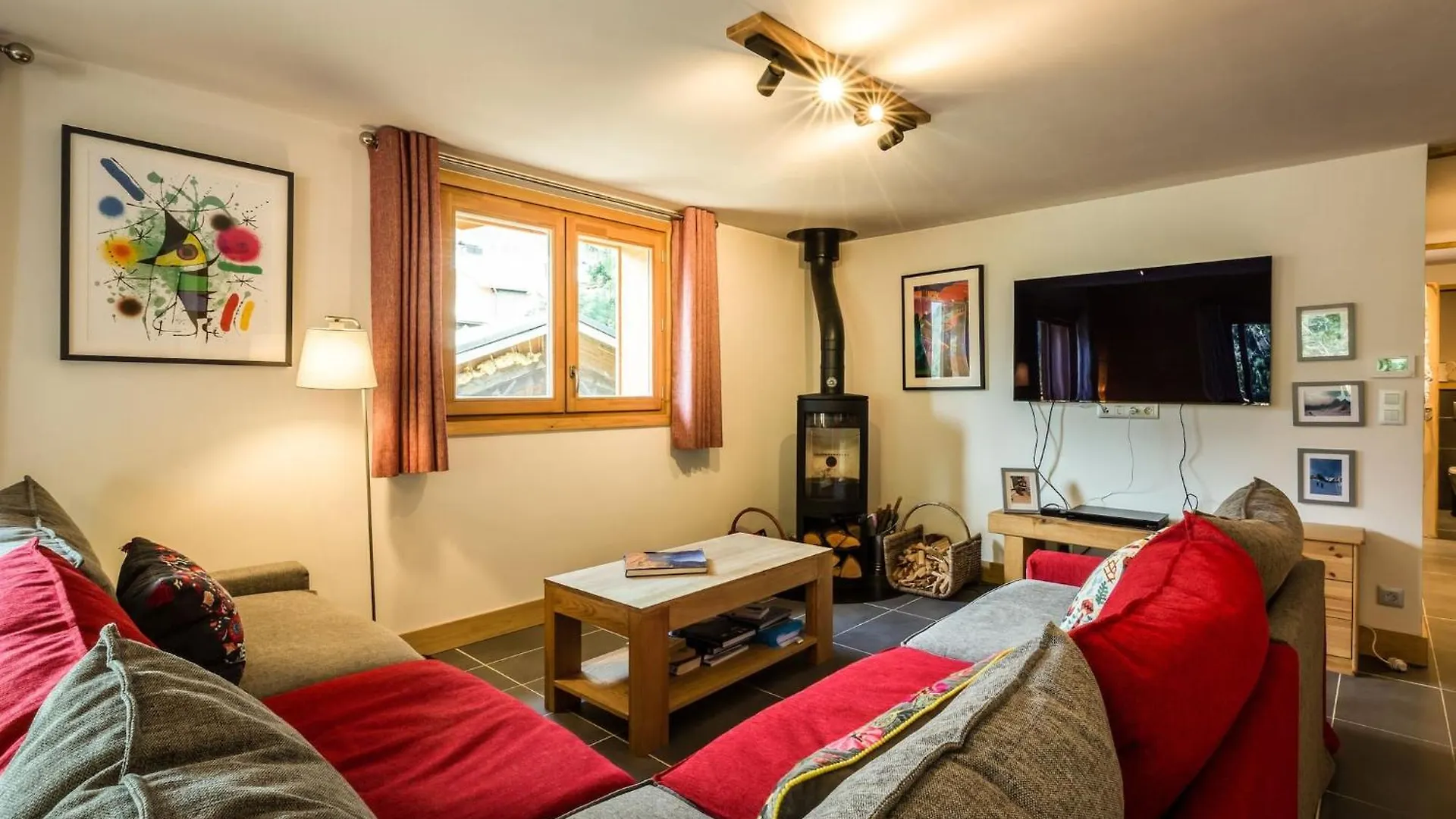Apartment Delys - Renovated - Beside Park - Climbing Wall - Hikes - Mont-Blanc Views Les Houches